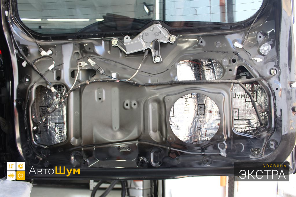Виброизоляция крышки багажника Тойота РАВ 4 (XA30)
